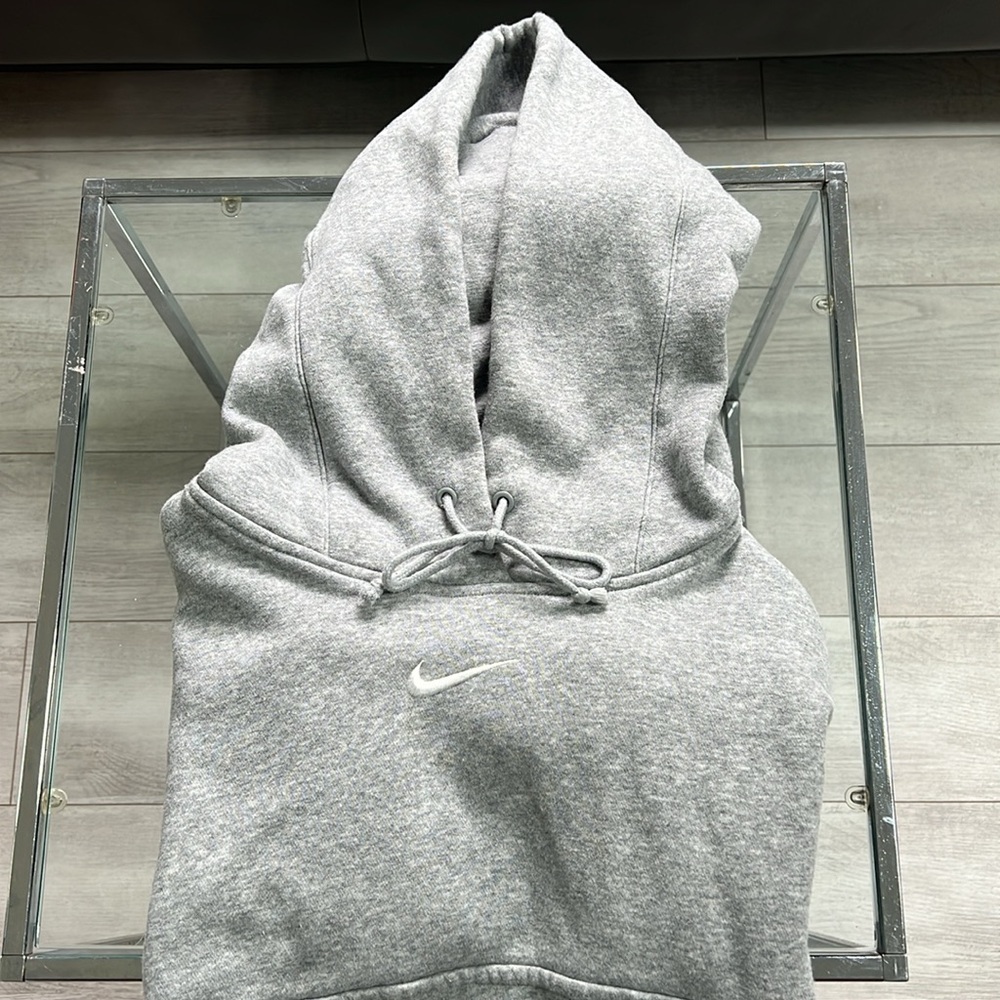 Nike women’s hooded sweatshirt